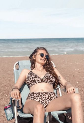Customer photo review of 'Uplift' Plunging Bikini Top