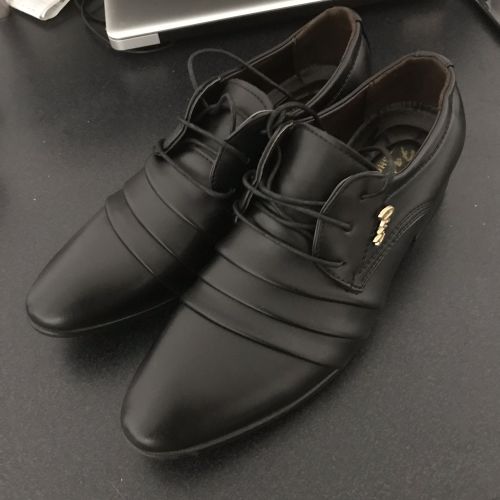 Customer photo review of Classic Business Mens Oxfords