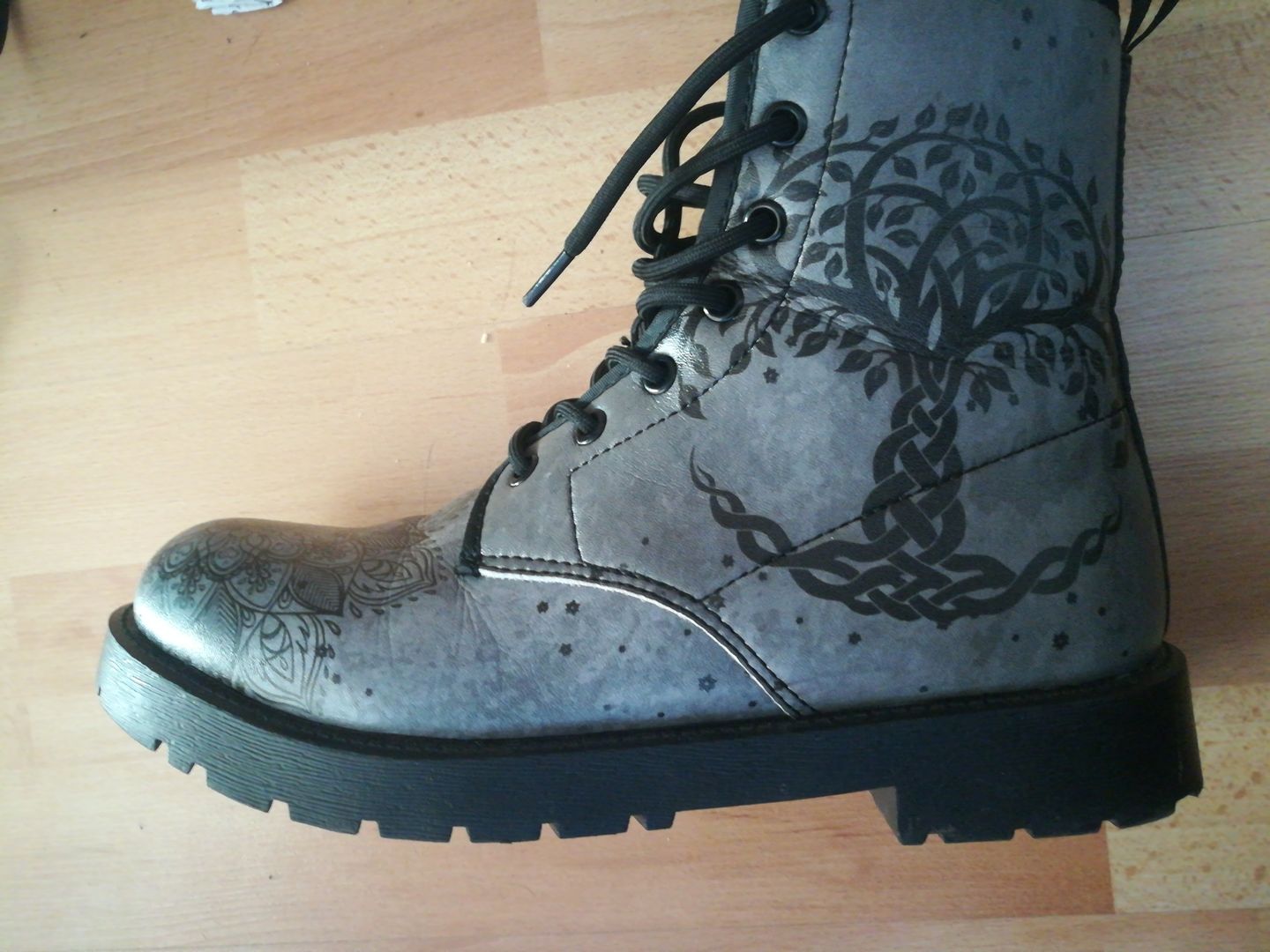 Customer photo review of Boots Yumkaax