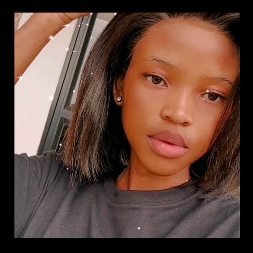 Customer photo review of Brazilian Lace Front Wig - Tara J