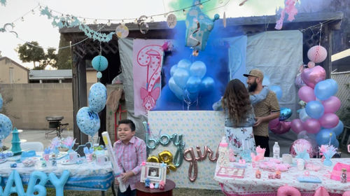 Customer photo review of Gender Reveal Smoke Bombs [Pink or Blue] Ring Pull (90 Sec) Discreet Label