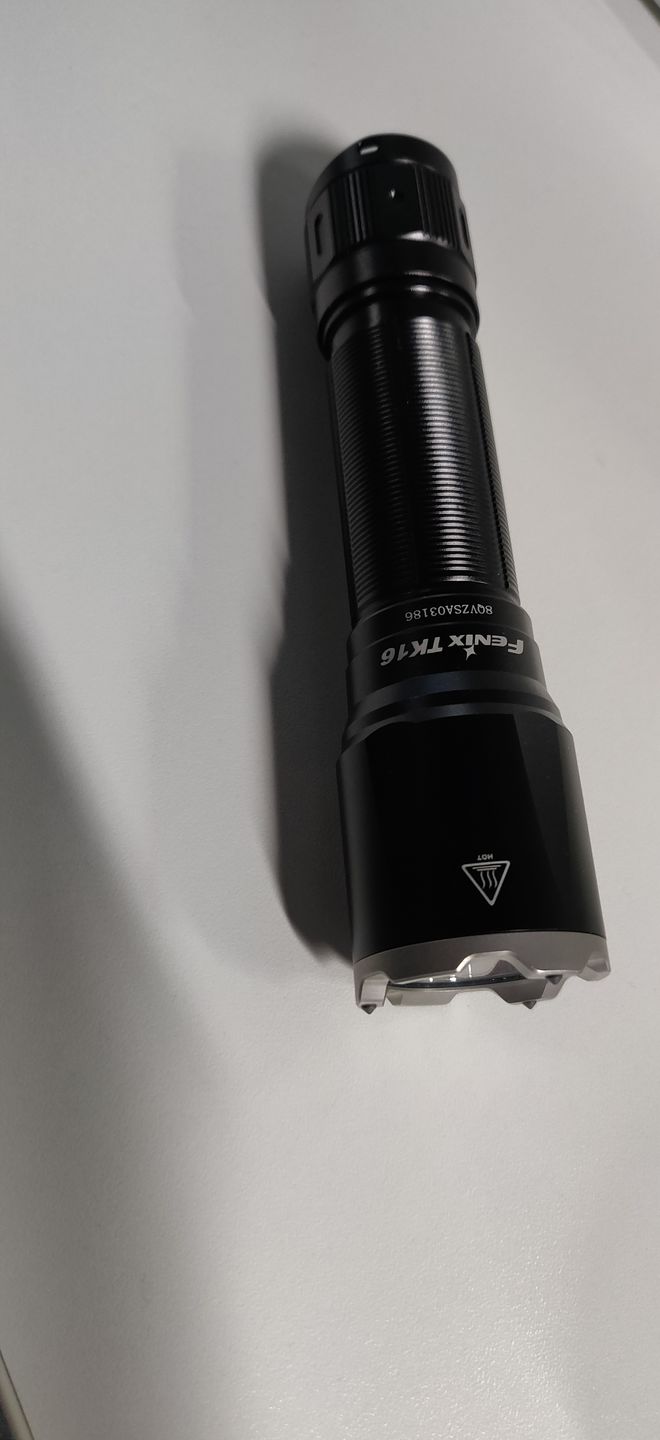 Customer photo review of Fenix TK16 V2.0 - 3100 Lumens - double commutateur arrière - pack complet