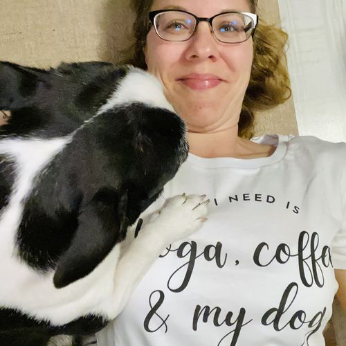 Customer photo review of 100% Organic Damen Shirt »All I need is Yoga, Coffee and my Dog«