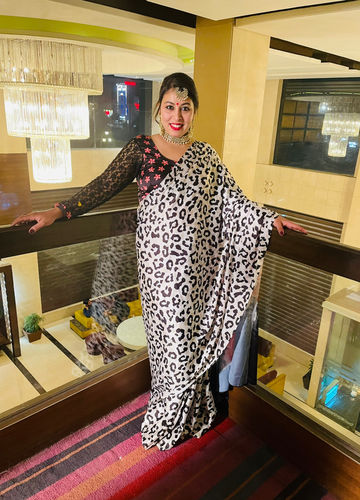 Customer photo review of CLASSIC BLACK AND WHITE LEOPARD PRINT SAGA SAREE