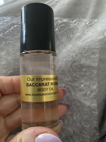 Customer photo review of Baccarat Rouge 540 Type Body Oil -Unisex