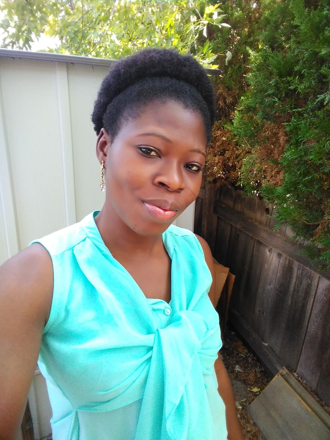 Customer photo review of Fair & White Exclusive Exfoliating Soap with Pure Vitamin C 7 oz / 200 gr