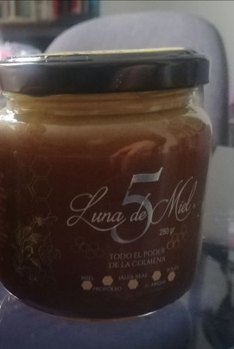 Customer photo review of Luna de miel con panal de abejas