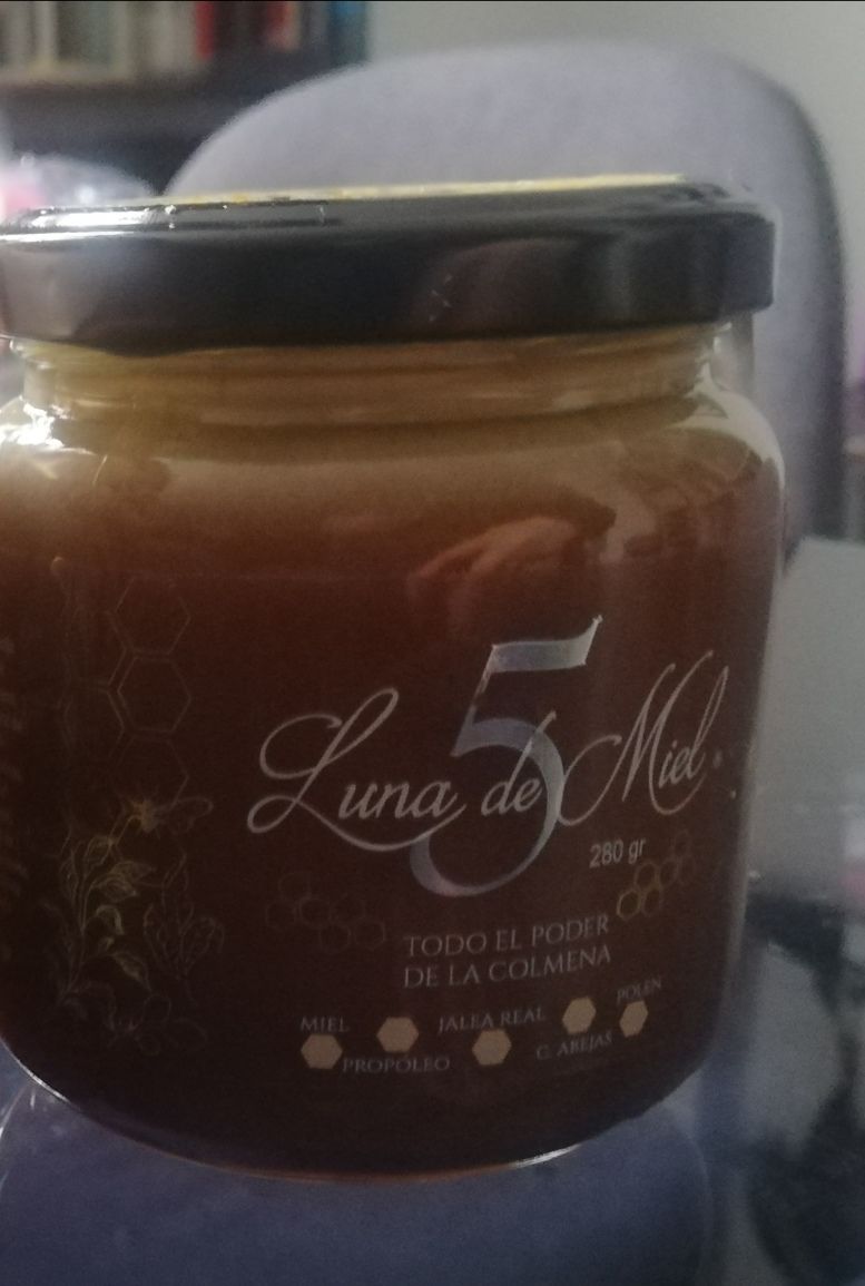 Customer photo review of Luna de miel con panal de abejas