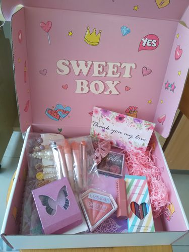 Customer photo review of Sweet Box