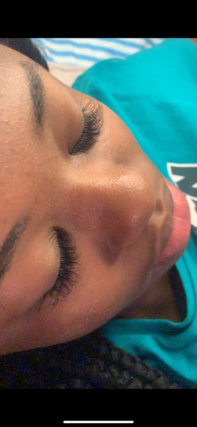Customer photo review of Cashmere Volume Lash Extensions - B/J Curl