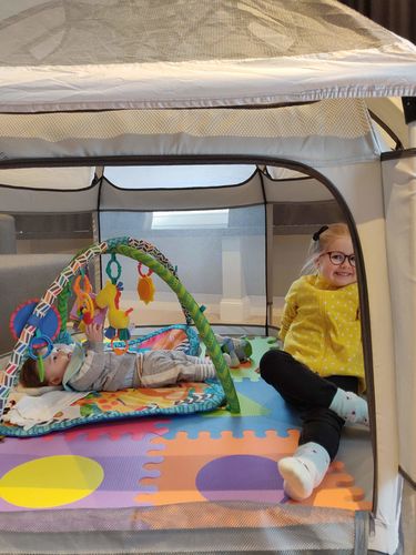 Customer photo review of Pop N' Go® Playpen