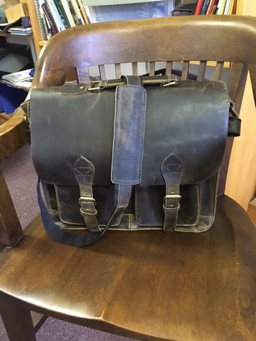Customer photo review of Retro Buffalo Hunter Leather Laptop Messenger Bag