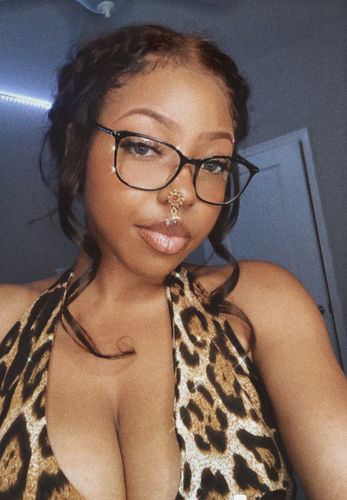 Customer photo review of Hera Faux nose ring
