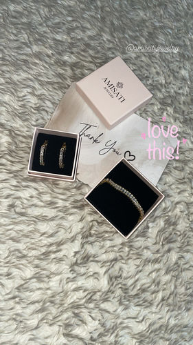 Customer photo review of Icey Ohrringe