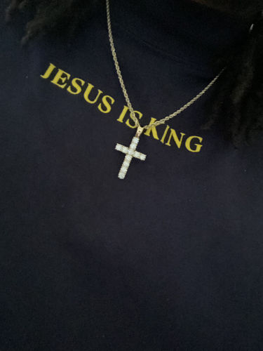 Customer photo review of 3.30 Carat Certified VVS Moissanite Cross