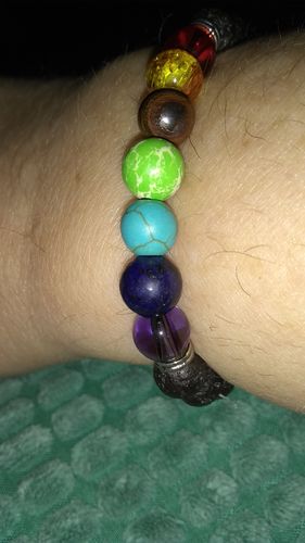 Customer photo review of Bracelet "Santé 7 Chakras Pierres de lave" (2 achetés + 1 offert)
