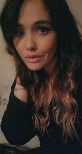 Customer photo review of Full Shine Tape in Hair Extensions 100% Remy Human Hair Balayage Ombre 20 Pieces 50 Grams (1B/18)