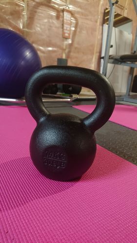 Customer photo review of 14kg / 31 lbs E-coated Cast Iron Kettlebell