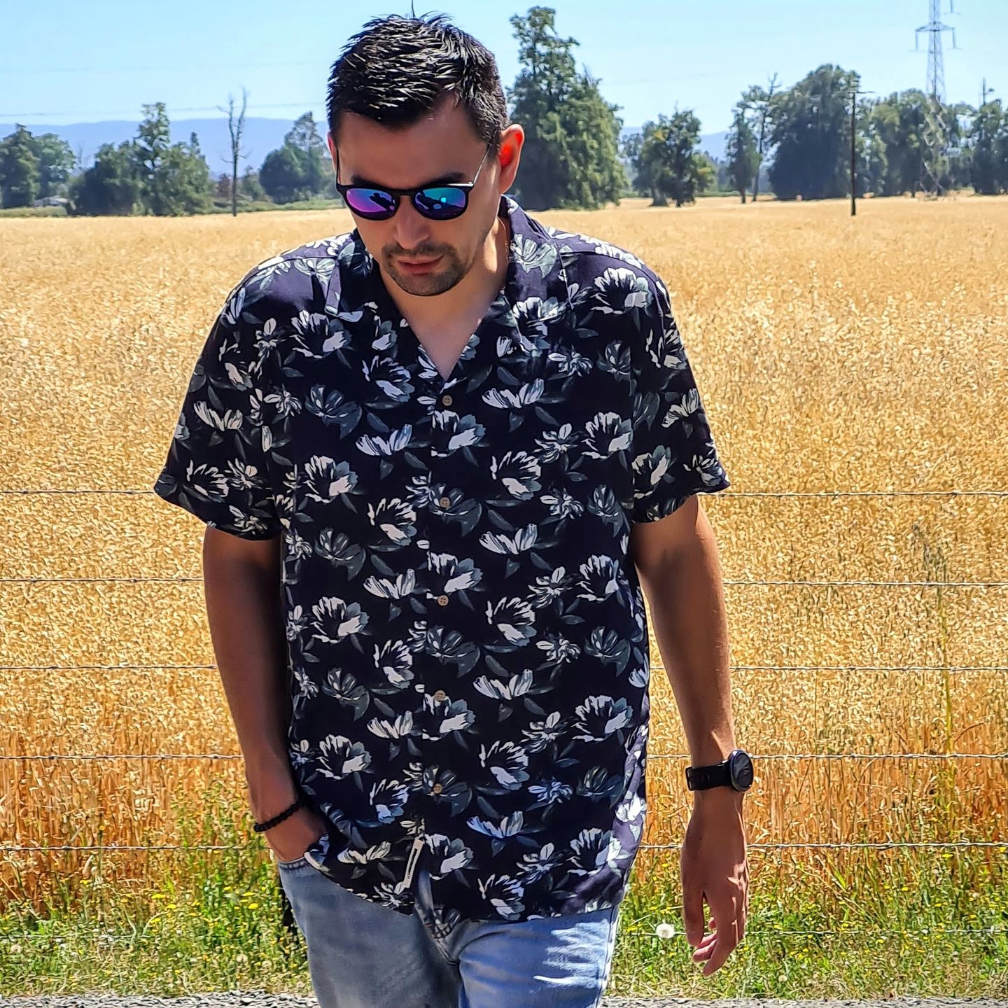 Customer photo review of ATTICUS HOLIDAY