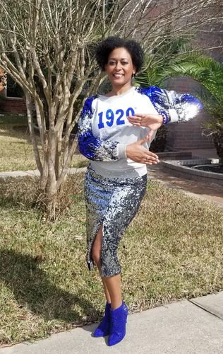 Customer photo review of Ombre Sequins Sleeve 1920 Sweatshirt- New Arrival
