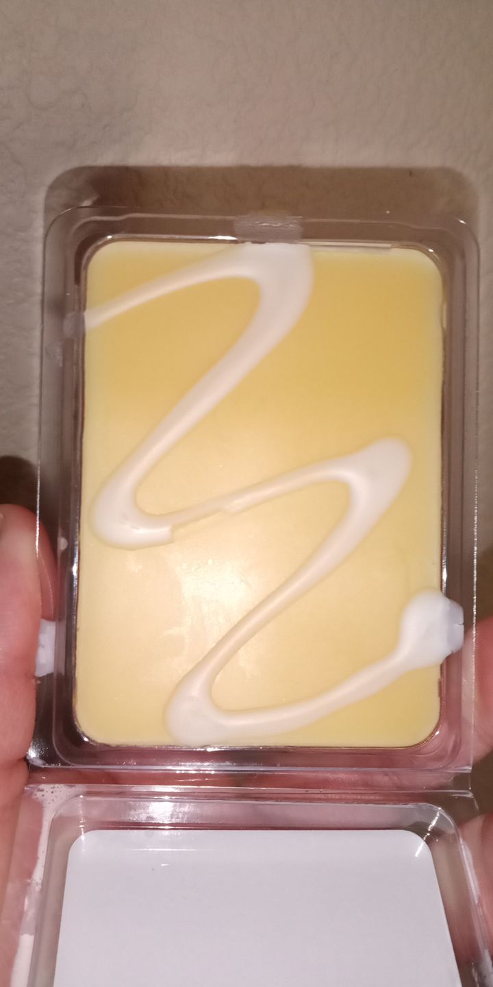 Customer photo review of Corgi Butt Wax Melts
