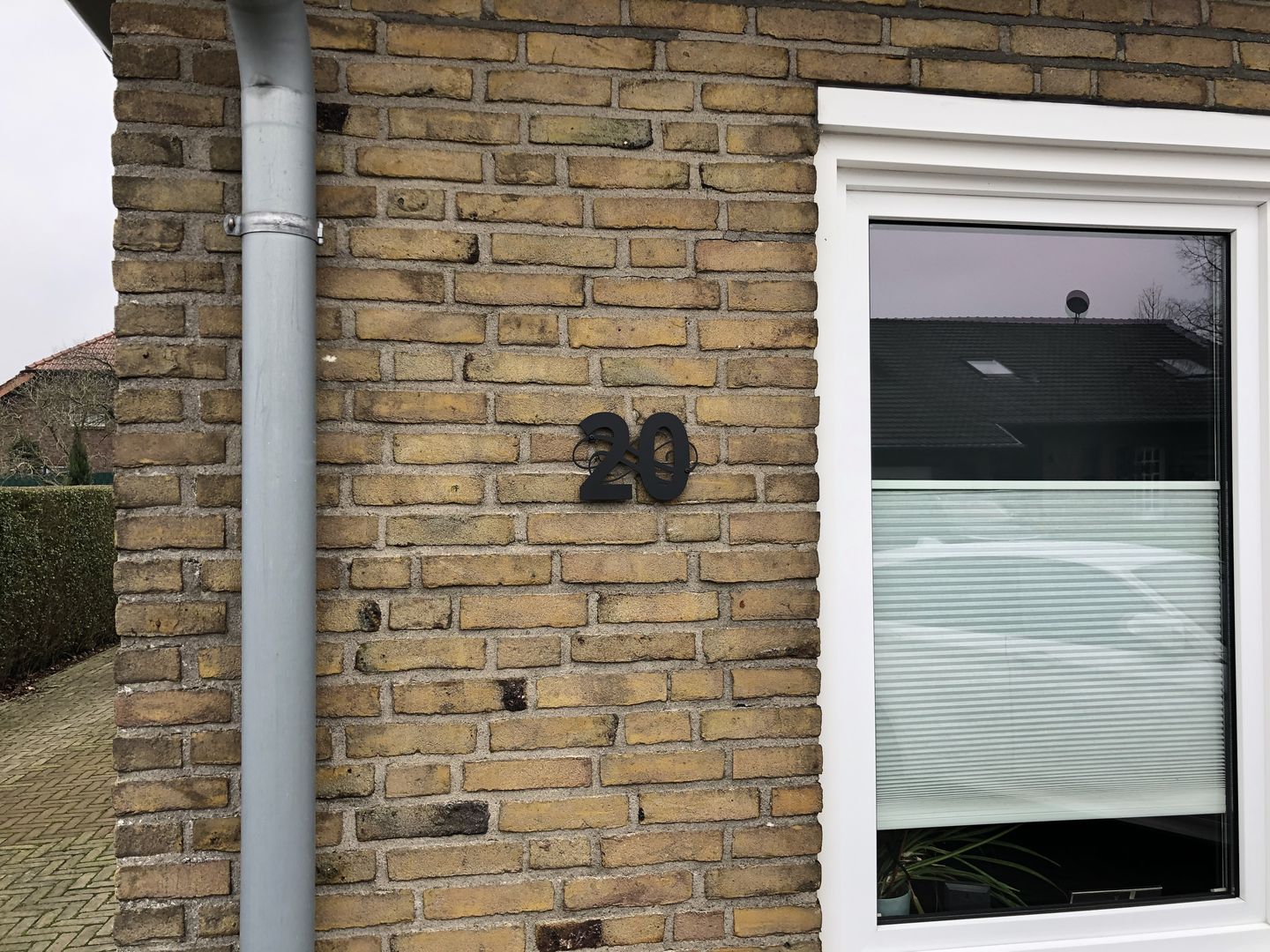 Customer photo review of Hausnummer "Ornamental Style" passend zum Hausnummern-Monogramm (personalisierbar)