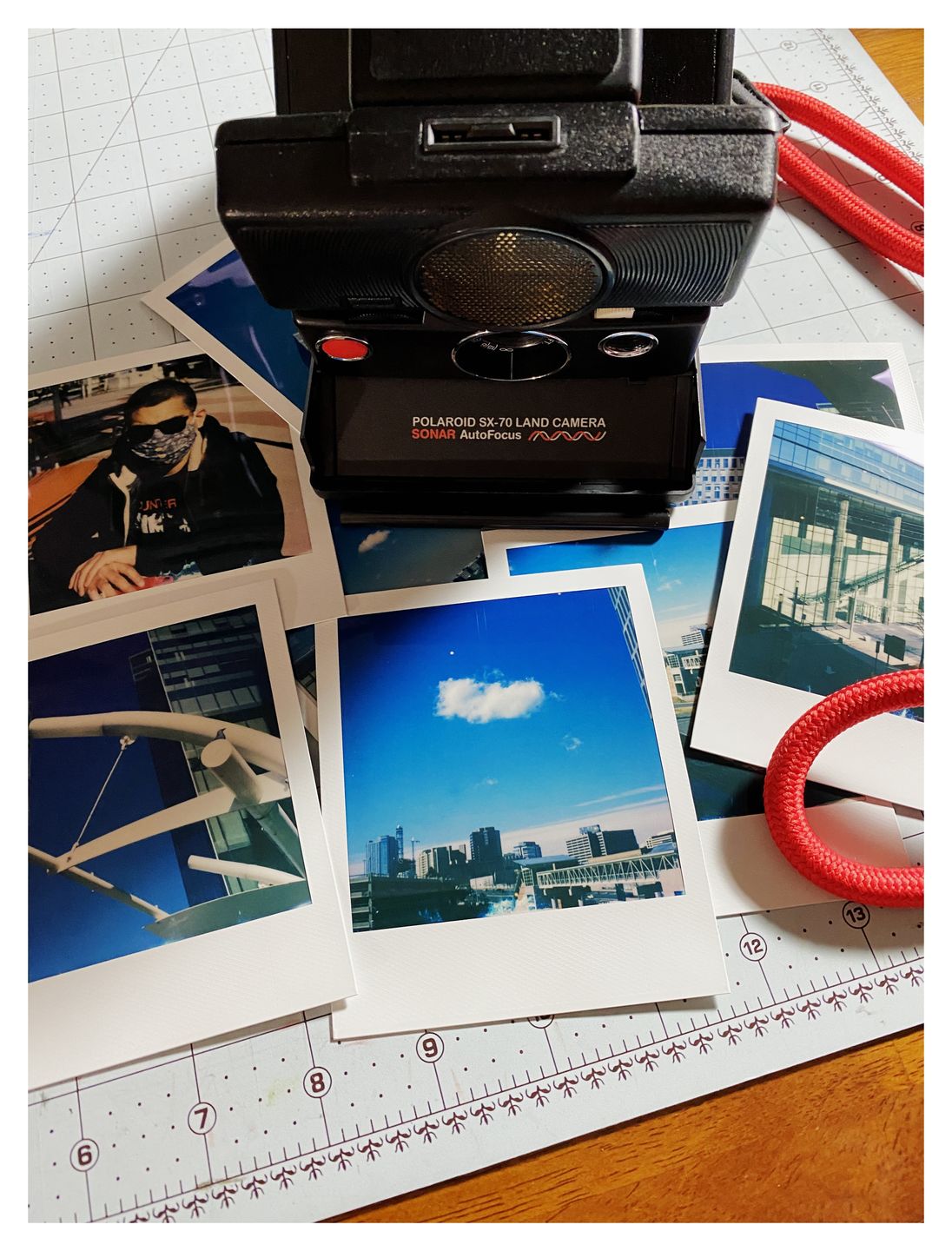 Customer photo review of Polaroid SX-70 Sonar Autofocus Black Folding Instant Film Camera