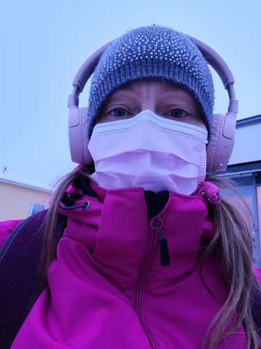 Customer photo review of Pinkki kasvomaski 100 kpl