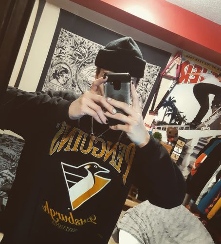 Customer photo review of Vintage Pittsburgh Penguins Nutmeg Mills Sweatshirt Size XL