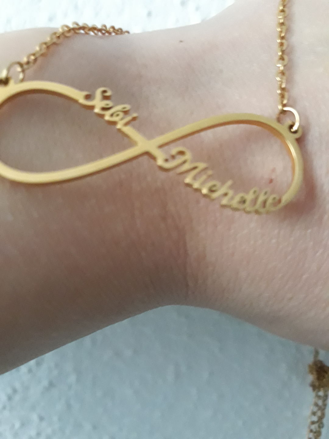 Customer photo review of LOANYA personalisierte Kette der Unendlichkeit