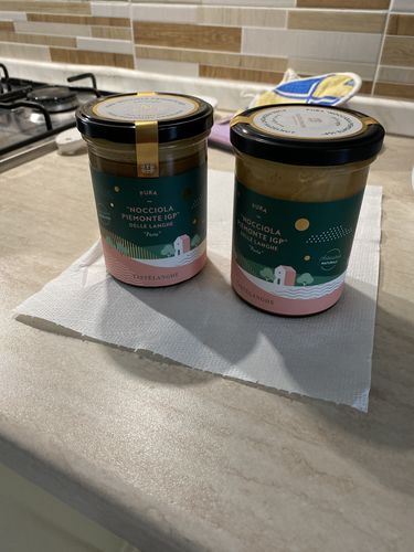 Customer photo review of 2 vasi di Pasta di Nocciole Piemonte IGP 100%