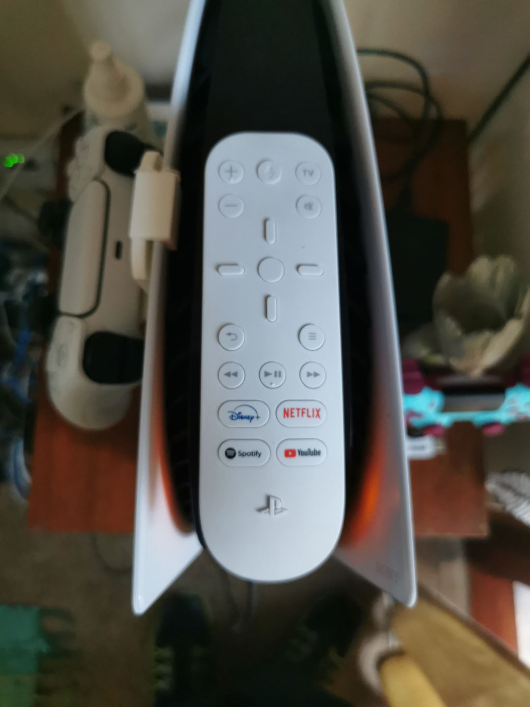Customer photo review of PS5 Media Remote - Glacier White