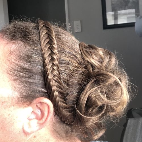Customer photo review of Top Knot Ponytail Holder