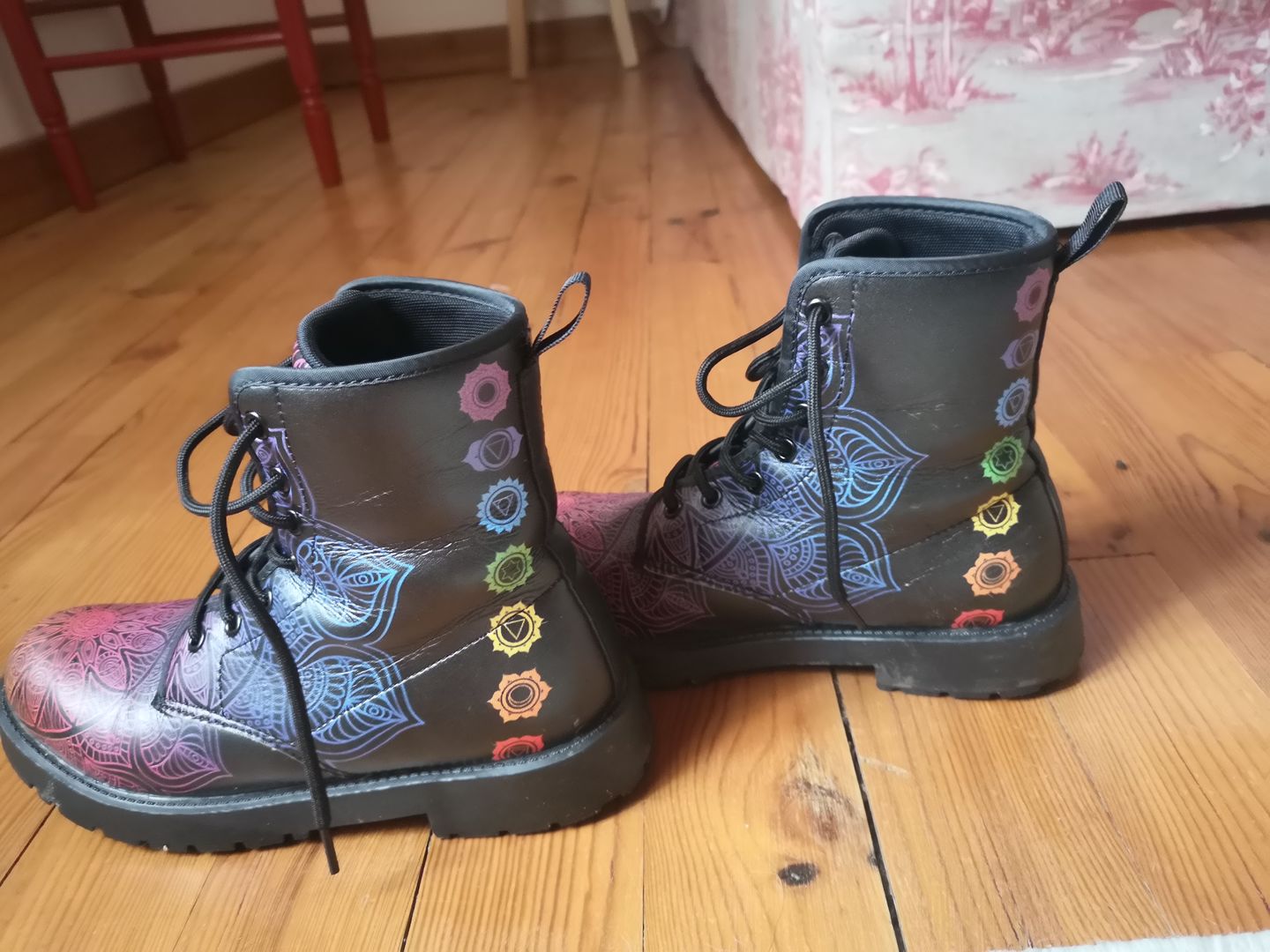 Customer photo review of Boots Chakra
