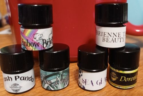 Customer photo review of Set of 5 1ml sample vials