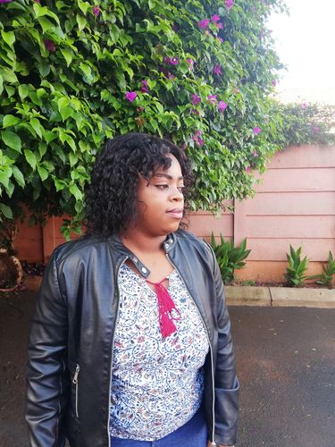 Customer photo review of Brandy Water Wave Fringe 10"