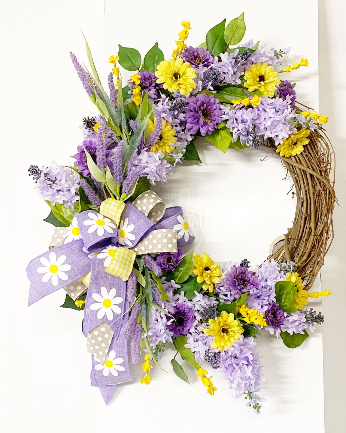 Customer photo review of 18" Round Grapevine Wreath