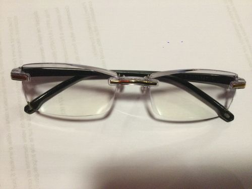 Customer photo review of Lunettes de Lecture Anti-lumière Bleue
