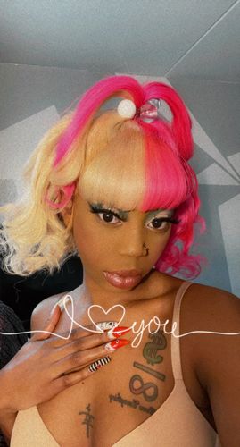 Customer photo review of Brooklyn Hair 9A Platinum Blonde #613 Straight 2 Bundle Deals