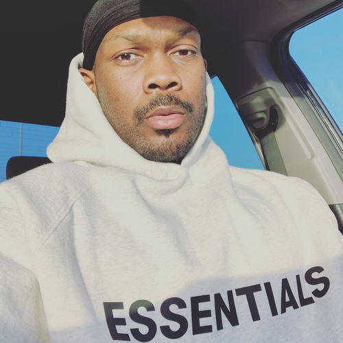 Customer photo review of FEAR OF GOD ESSENTIALS HOODIE