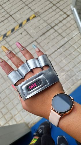 Customer photo review of Guantes Pesas GRAB Mujer