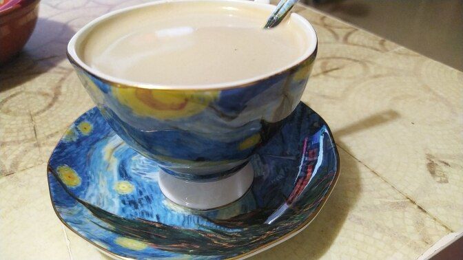 Customer photo review of Van Gogh tea cups