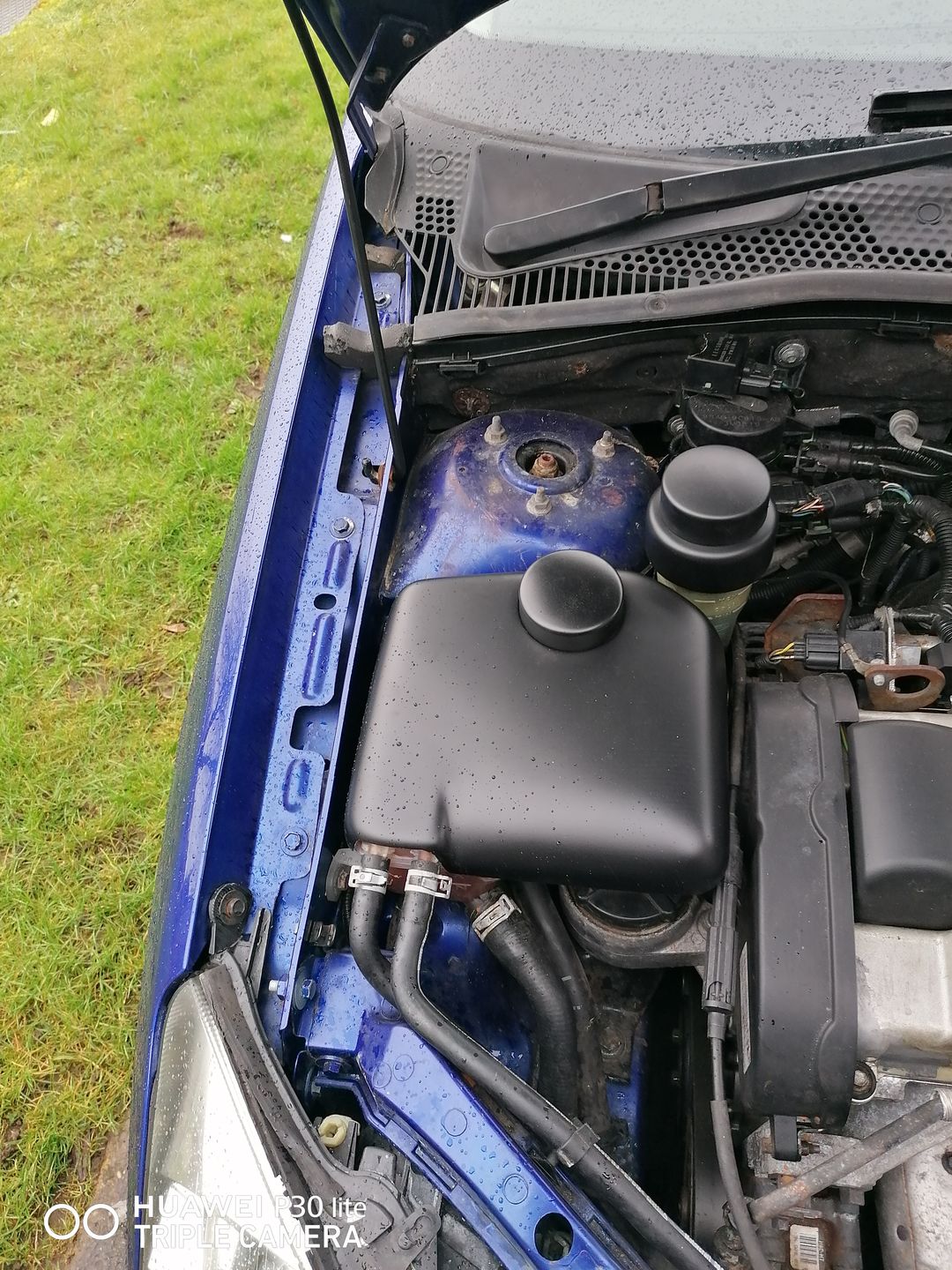 Customer photo review of Proform Coolant Tank Cover (various colours) - Mk1 Ford Focus ST170/ RS