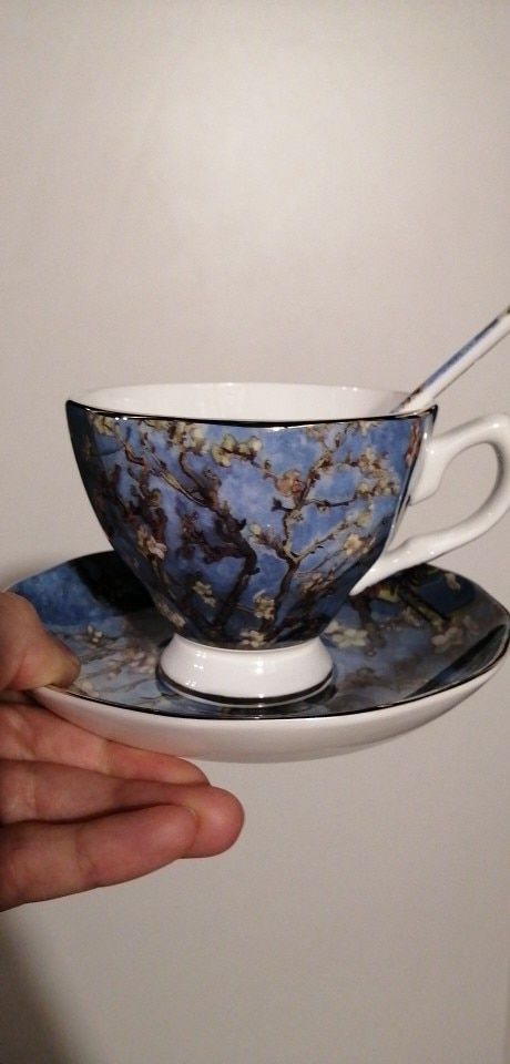 Customer photo review of Van Gogh tea cups