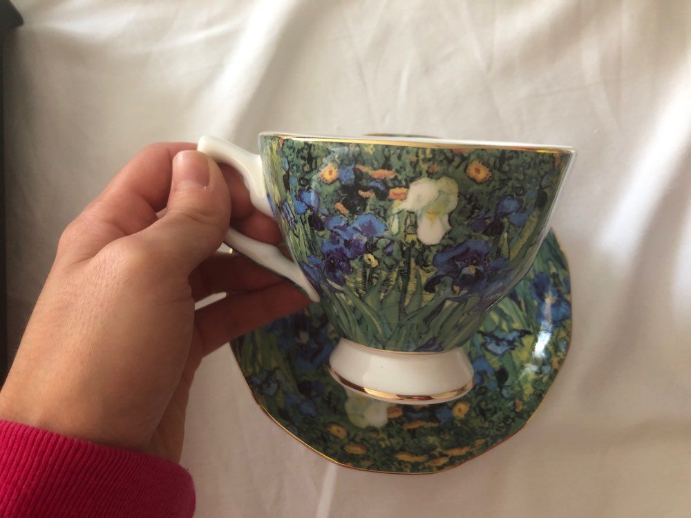 Customer photo review of Van Gogh tea cups