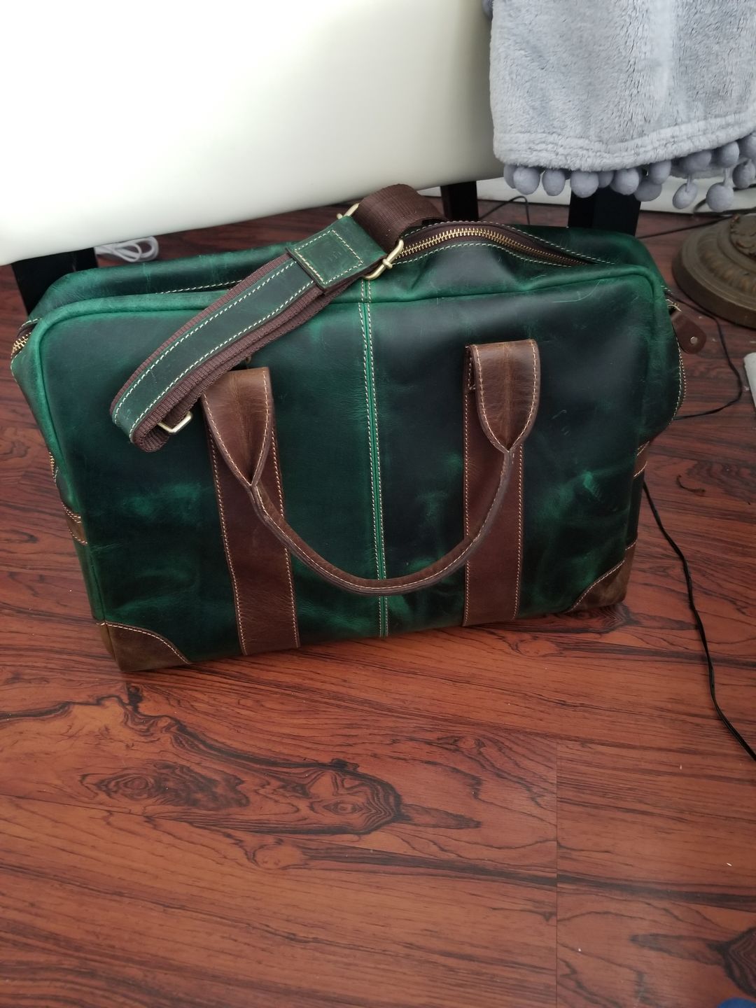 Customer photo review of Jefferson Buffalo Executive Leather Laptop Briefcase