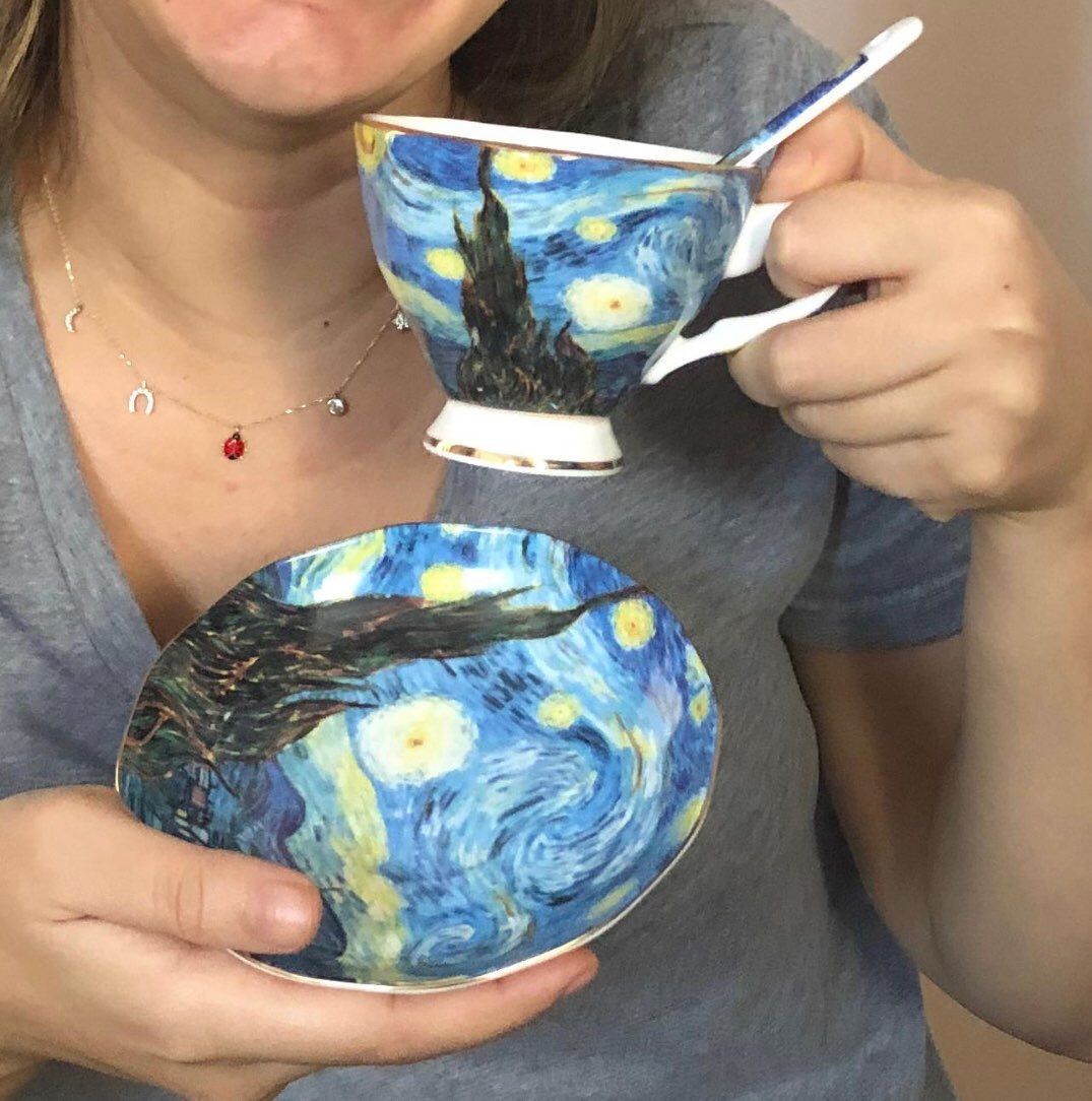 Customer photo review of Van Gogh tea cups