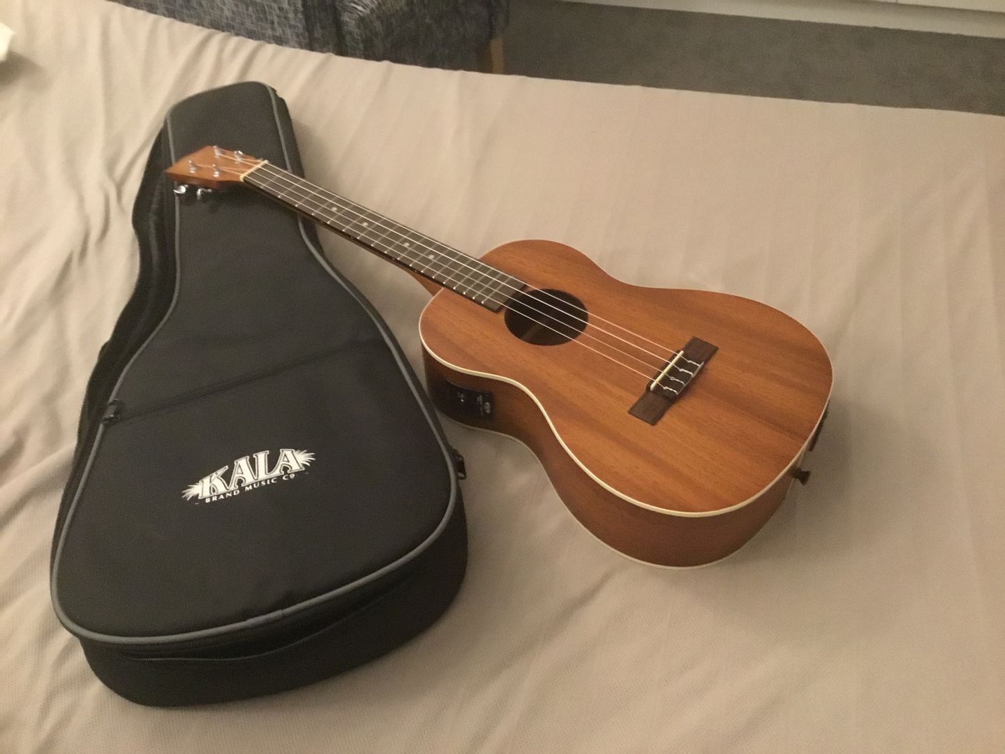 Customer photo review of KA-BE Kala Baritone Ukulele Electric with Pickup/Pre-amp FREE Postage FREE On-line Lesson