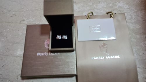 Customer photo review of Wonderland Freshwater Pearl Earrings WE00071