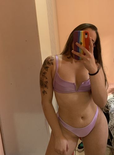 Customer photo review of Aro V - Color